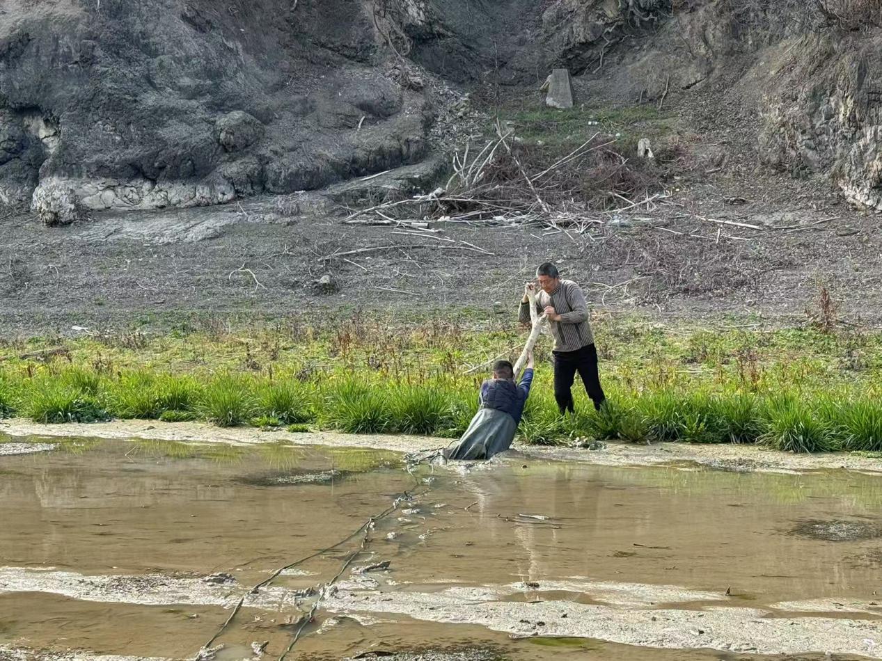 3水库淤积测量.jpg